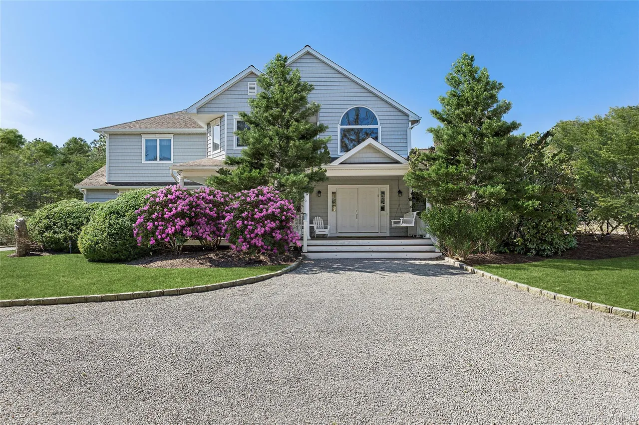 4 Polo Grounds Lane — East Quogue, NY 11942